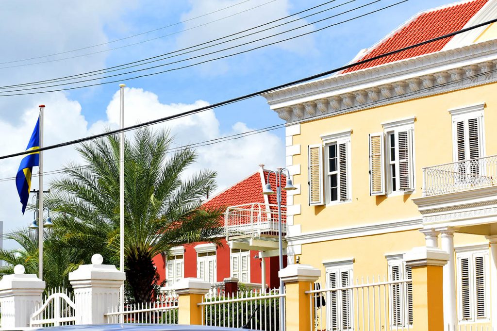Kranshi Curaçao beperkt geopend 