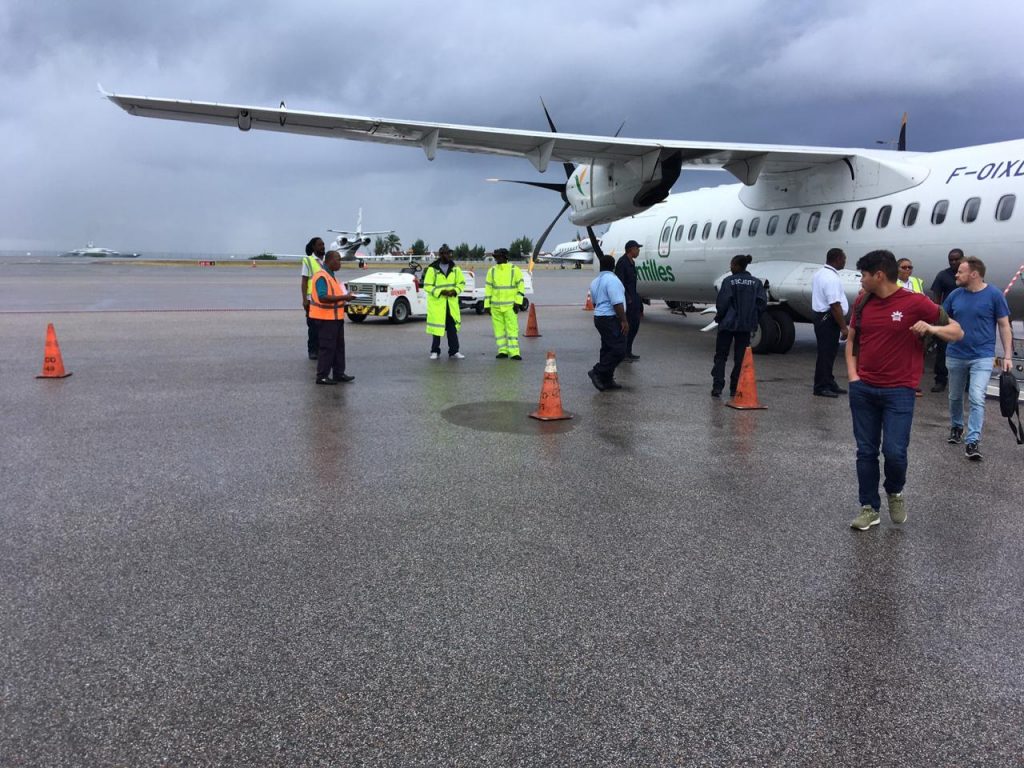 Winairvlucht naar Curaçao maakt noodlanding Sint-Maarten