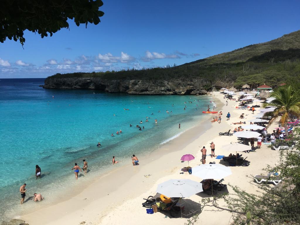 Ben je op zoek naar een goedkope vakantie naar Curaçao?