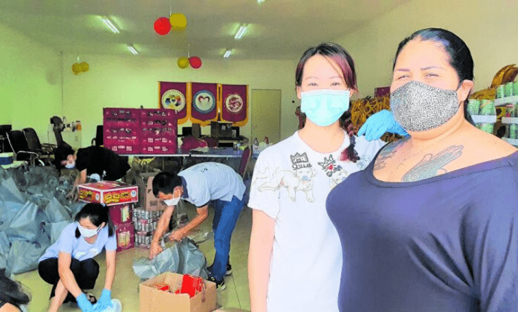 Ook Chinese gemeenschap doneert voedselpakketten