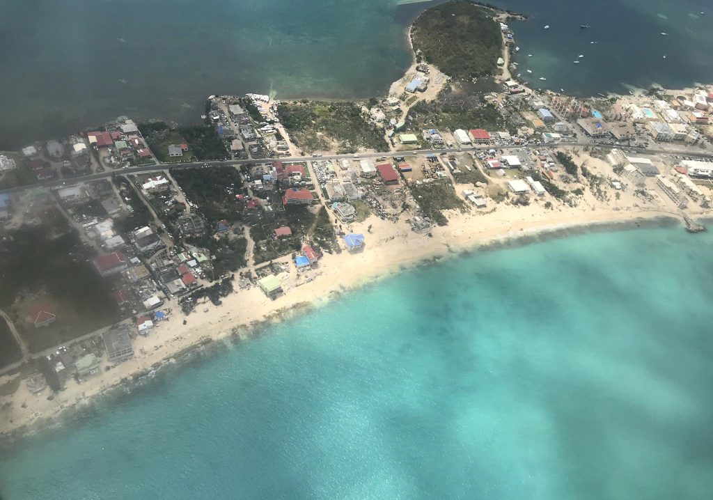 Sint-Maarten Toerisme Bureau: 'Stop vervuiling stranden' 