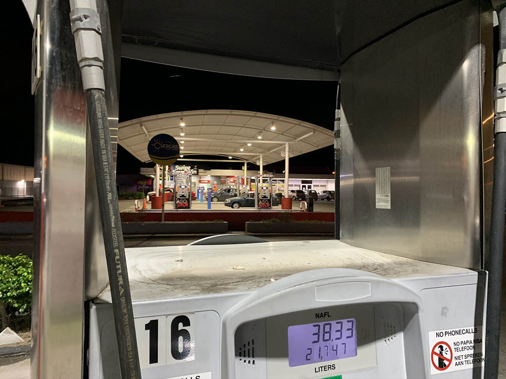 Benzineprijs fors omhoog door sluiting raffinaderij
