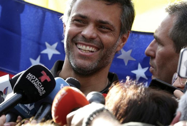 Venezolaanse oppositiepoliticus Leopoldo López ontvlucht zijn land via Aruba