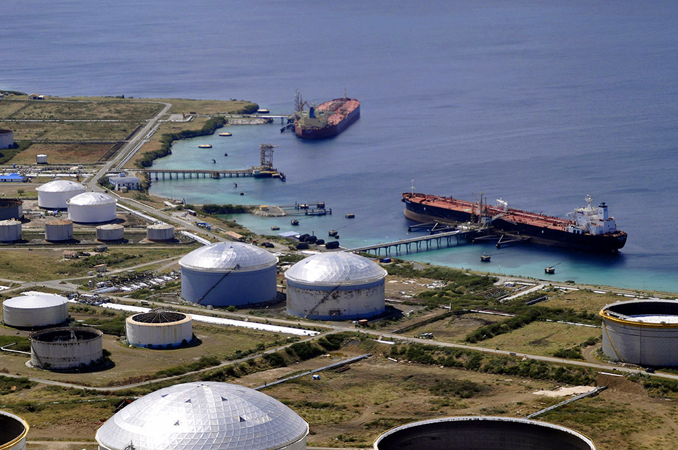 Raffinaderij Curaçao mogelijk geëxploiteerd door Curaçaose groep
