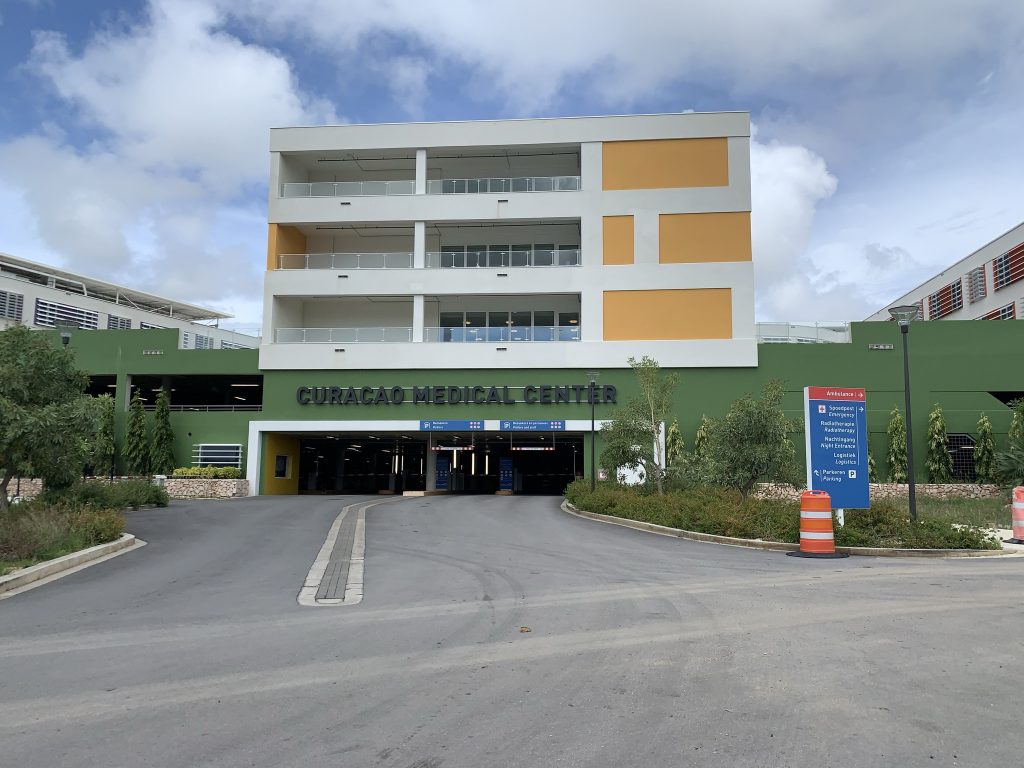 Digitale wensen sturen naar patiënten Curaçao Medical Centre