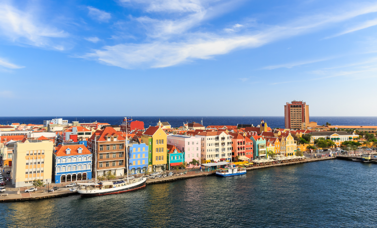 Geen verplichte quarantaine meer voor reizigers naar Curaçao