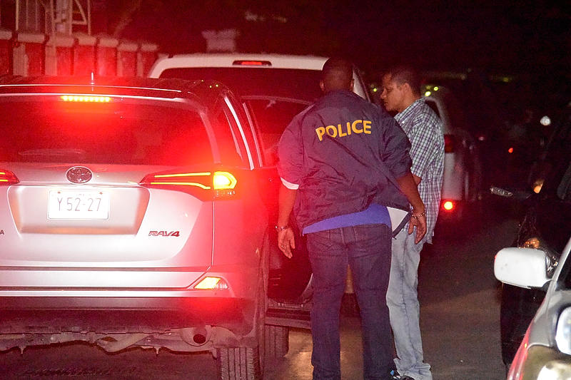 Rechters: politieagenten op Curaçao moeten niet naar nachtclubs gaan
