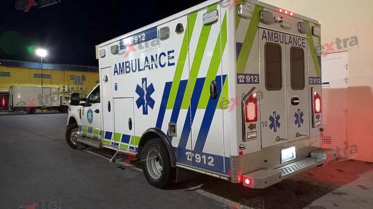 Ambulance met spoed rijdt door na ongeluk