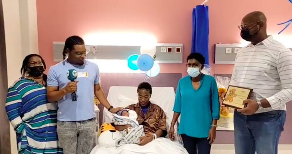 Eerste baby op Curaçao is een jongetje en heet Daryon