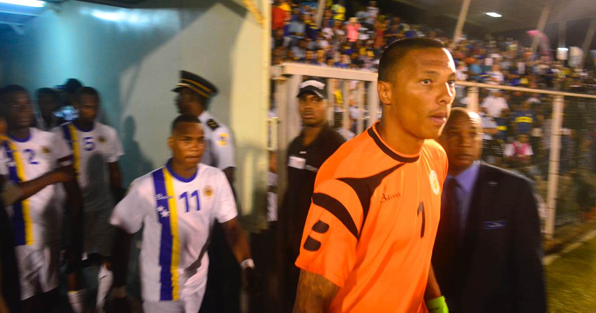 Eloy Room En Dick Advocaat Vol Vertrouwen Over Wk Kansen Cura Ao Curacao Nu