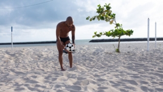 Boek een reis naar Curaçao en ontmoet bekende voetbaliconen